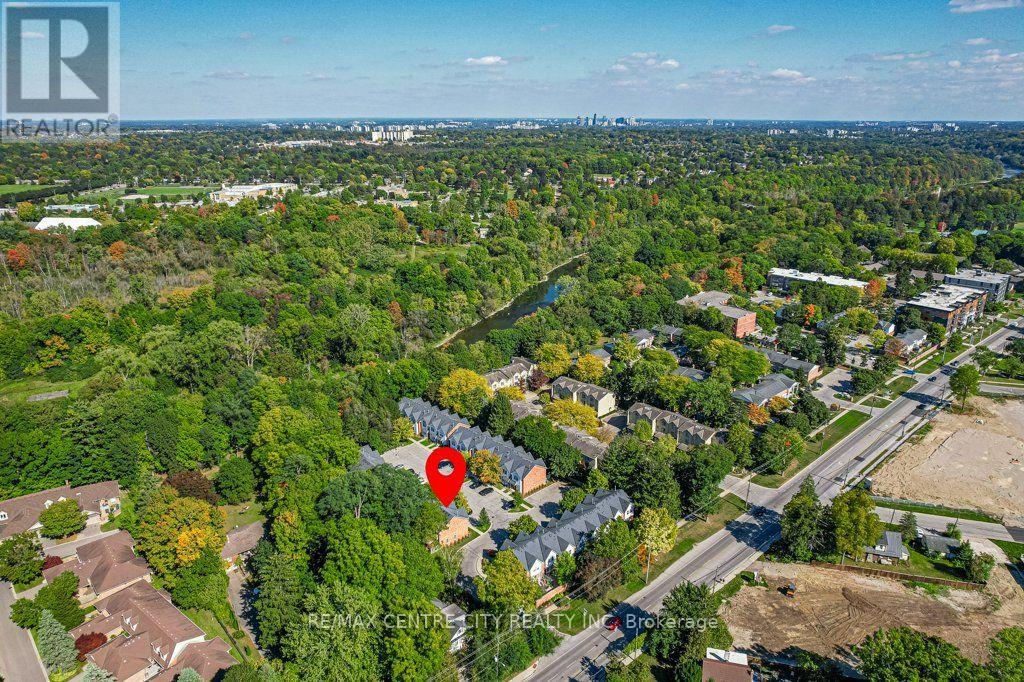 1415 Commissioners Road West — photo 28
