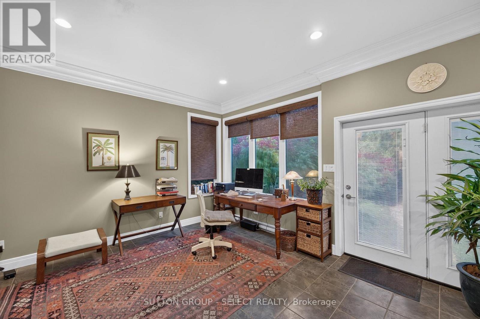 512 Piccadilly Street — photo 13