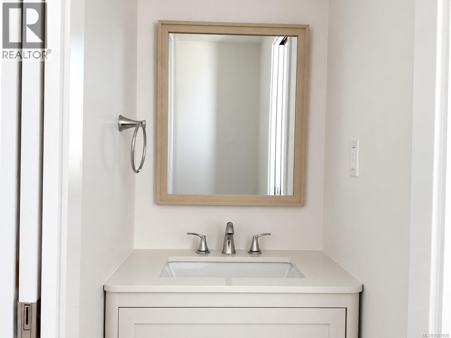 #32 2785 Wallbank Rd - 21