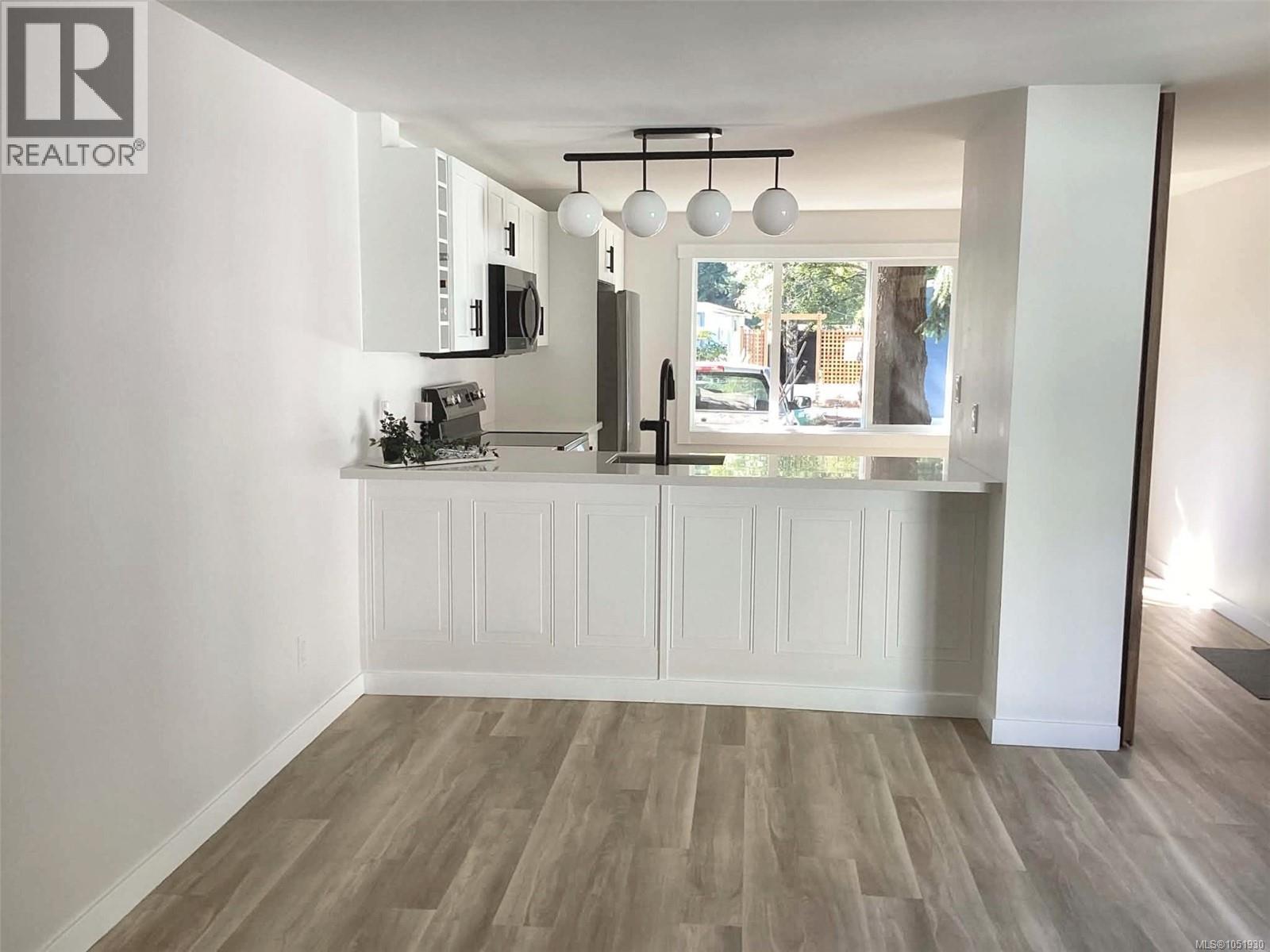 #32 2785 Wallbank Rd - 9