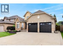 Family room - 272 Gatestone Drive, Stoney Creek, ON L8J3Y8 Photo 13