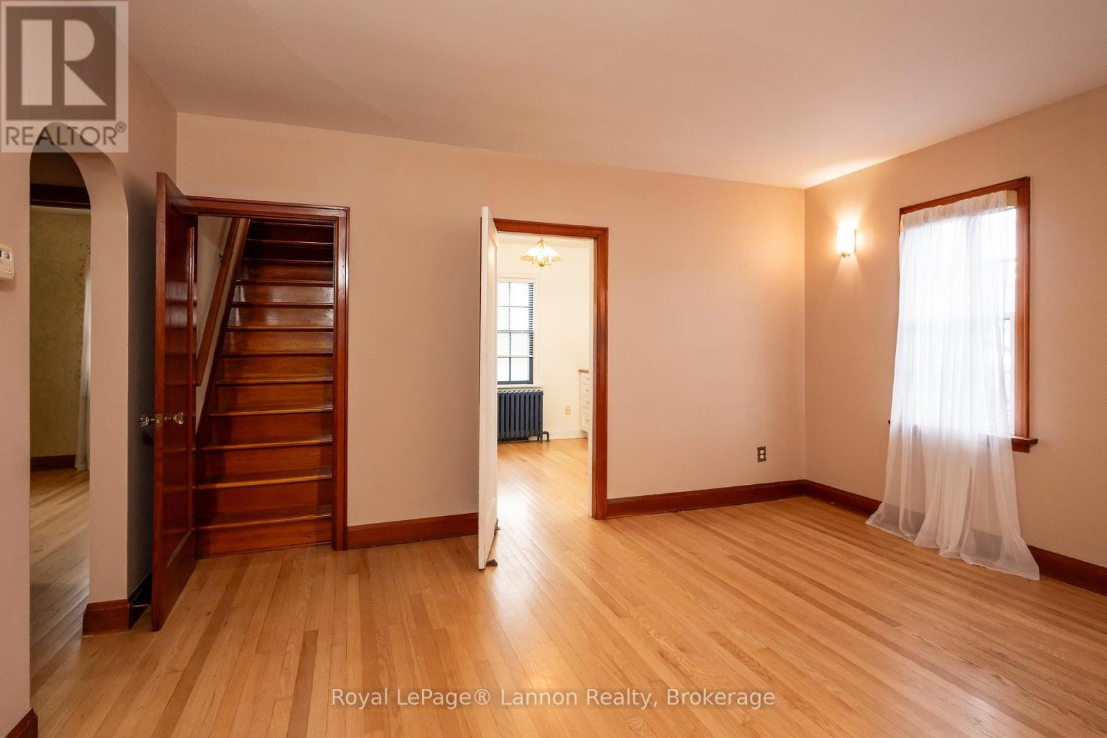 100 HILL STREET S - 11