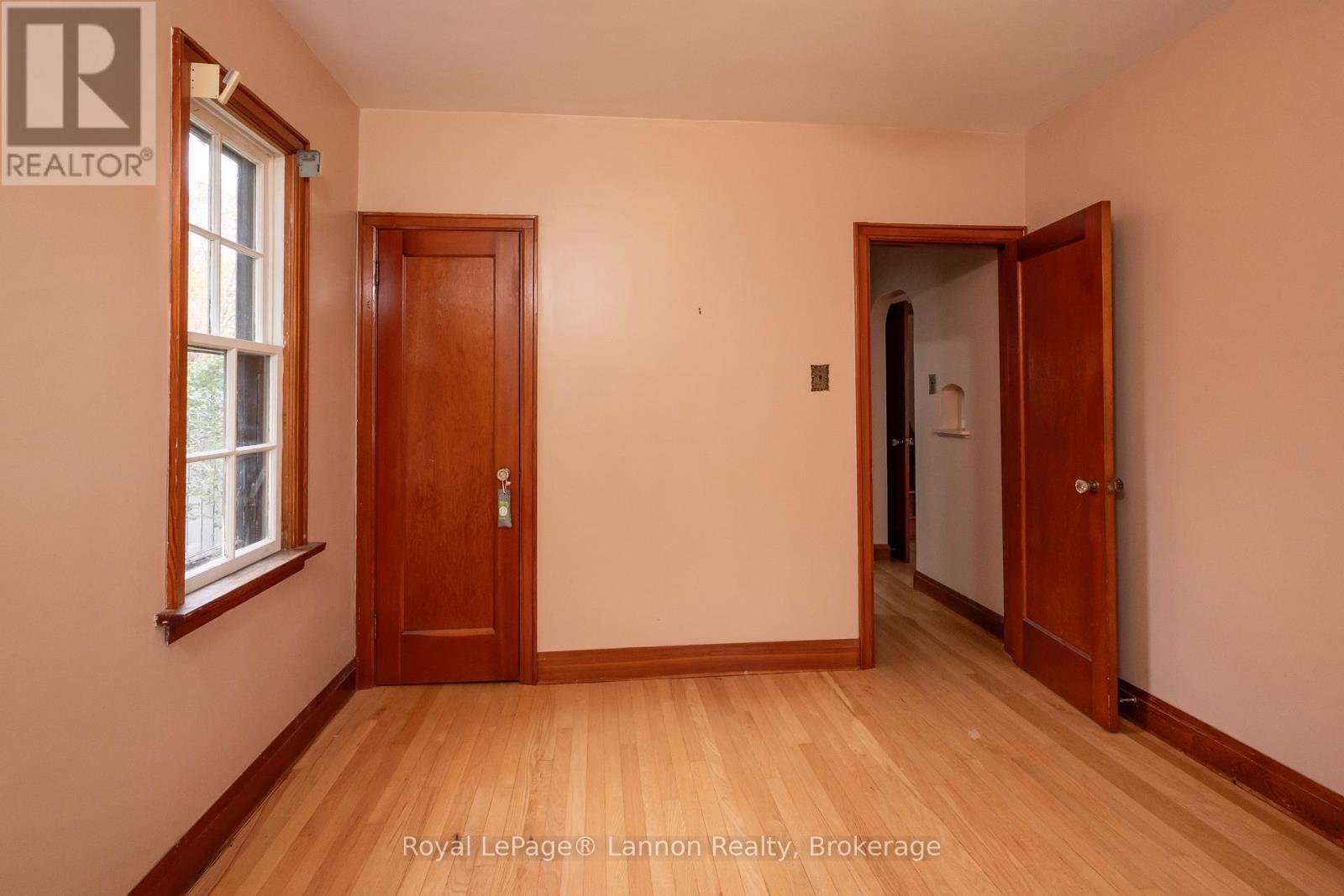 100 HILL STREET S - 19