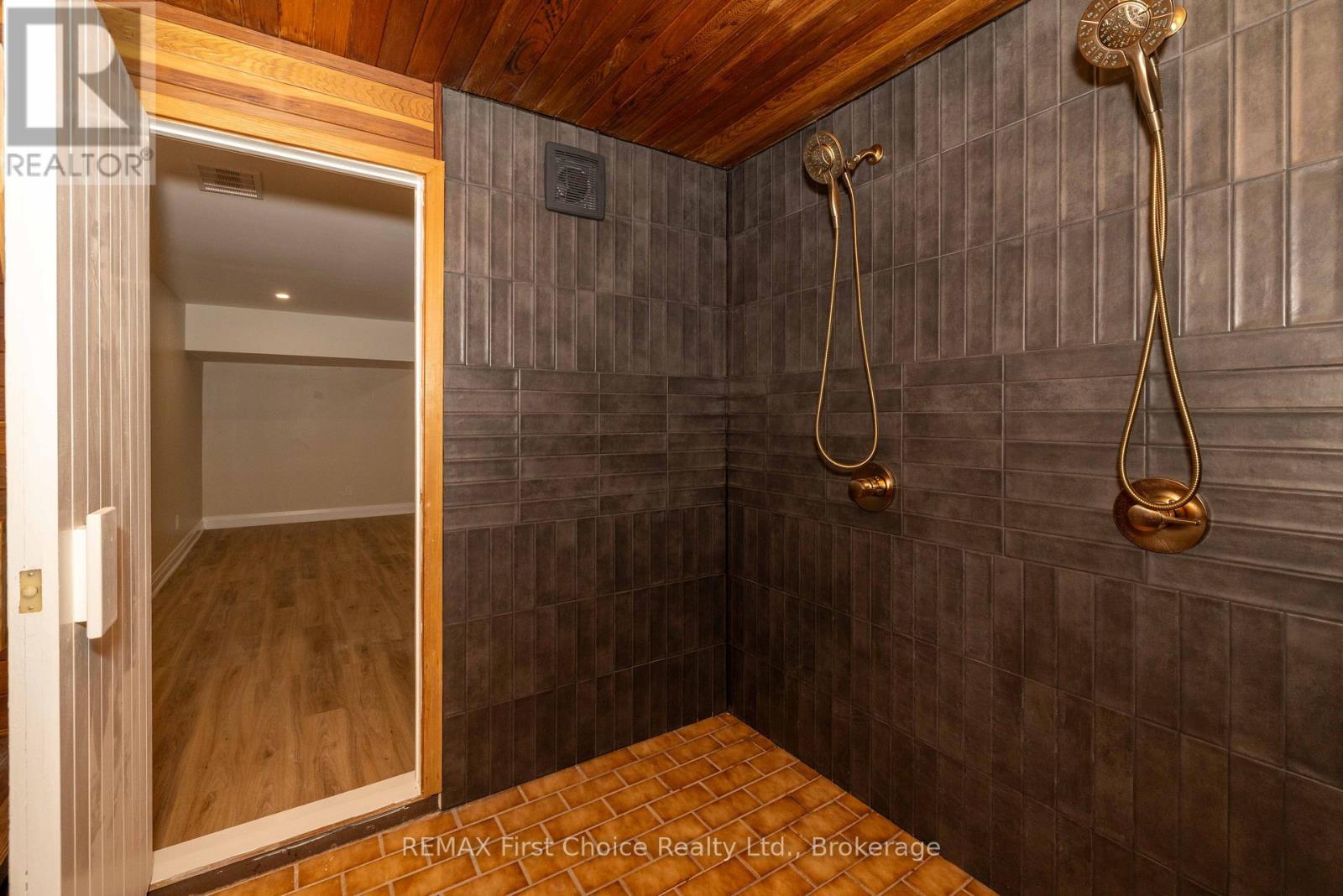 2110 WHITEGATES DRIVE - 37
