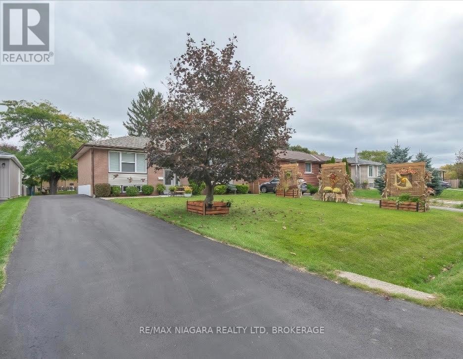 10 FIRST AVENUE, Port Colborne (Main Street)