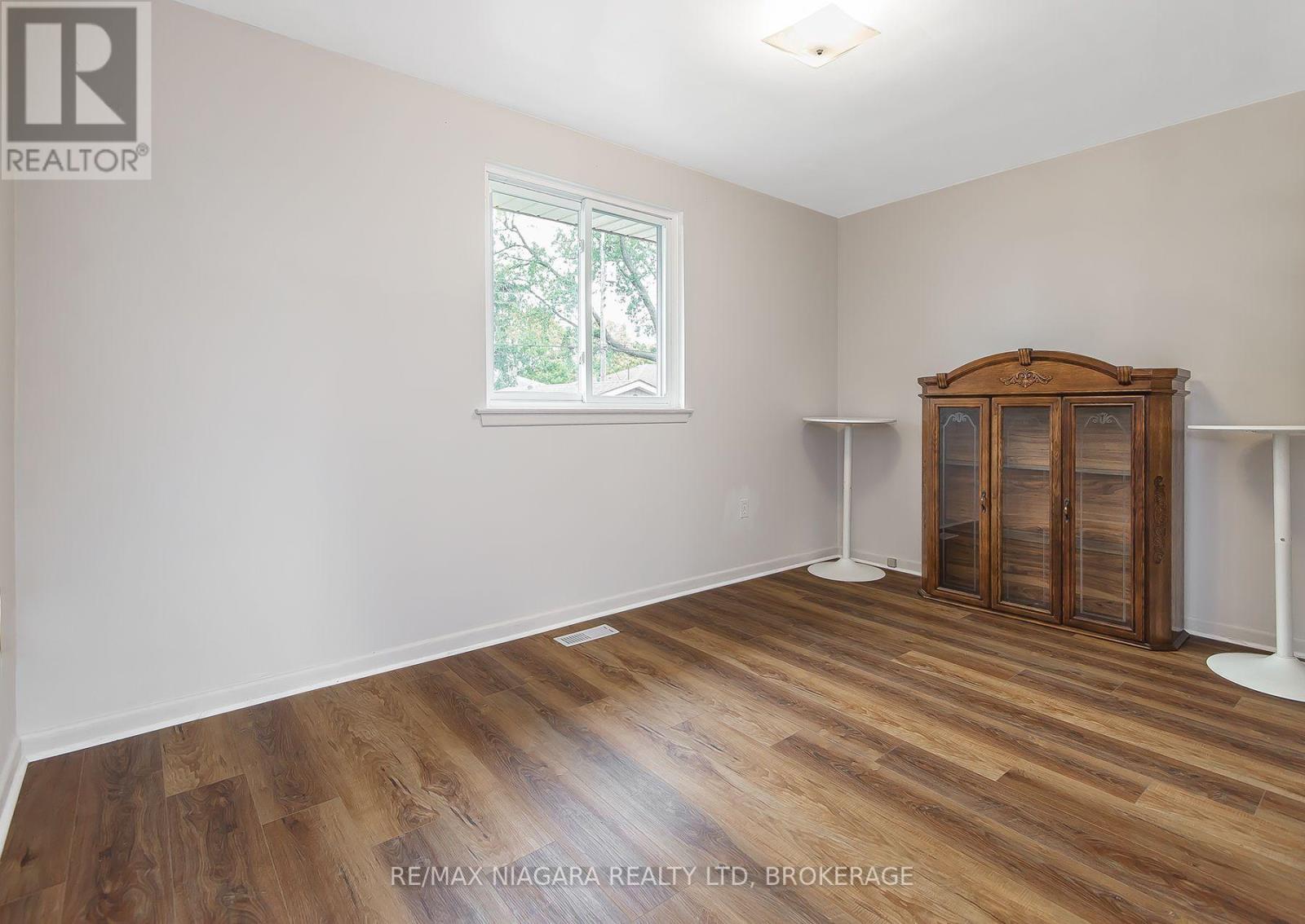 10 First Avenue — photo 21