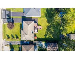 10 First Avenue, Port Colborne, ON L3K5N4 Photo 6