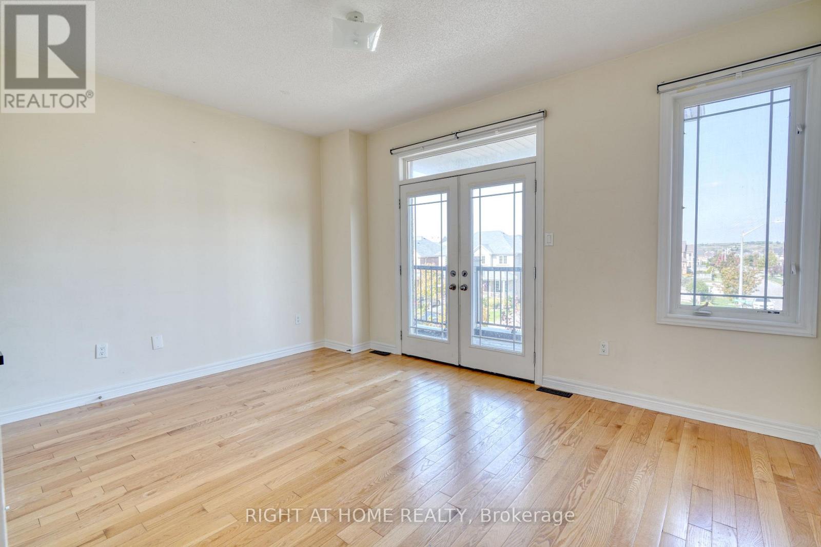 171 MAURIER BOULEVARD - 28