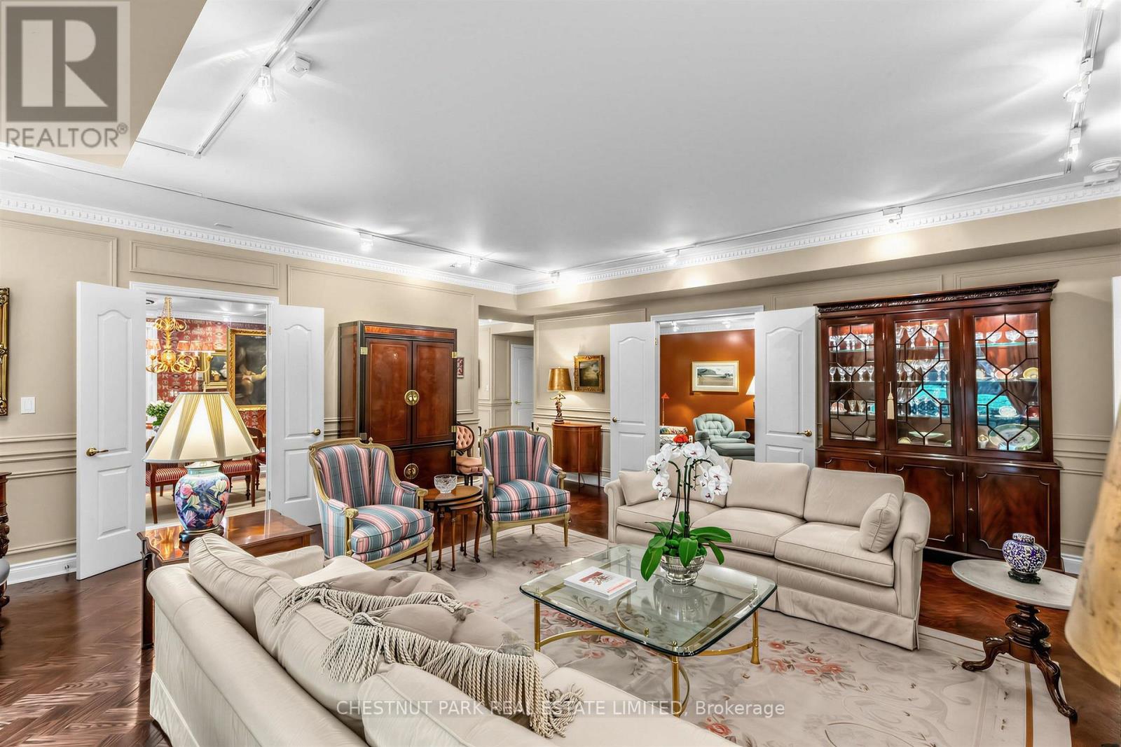 #102 11 WILLIAM CARSON CRESCENT - 5