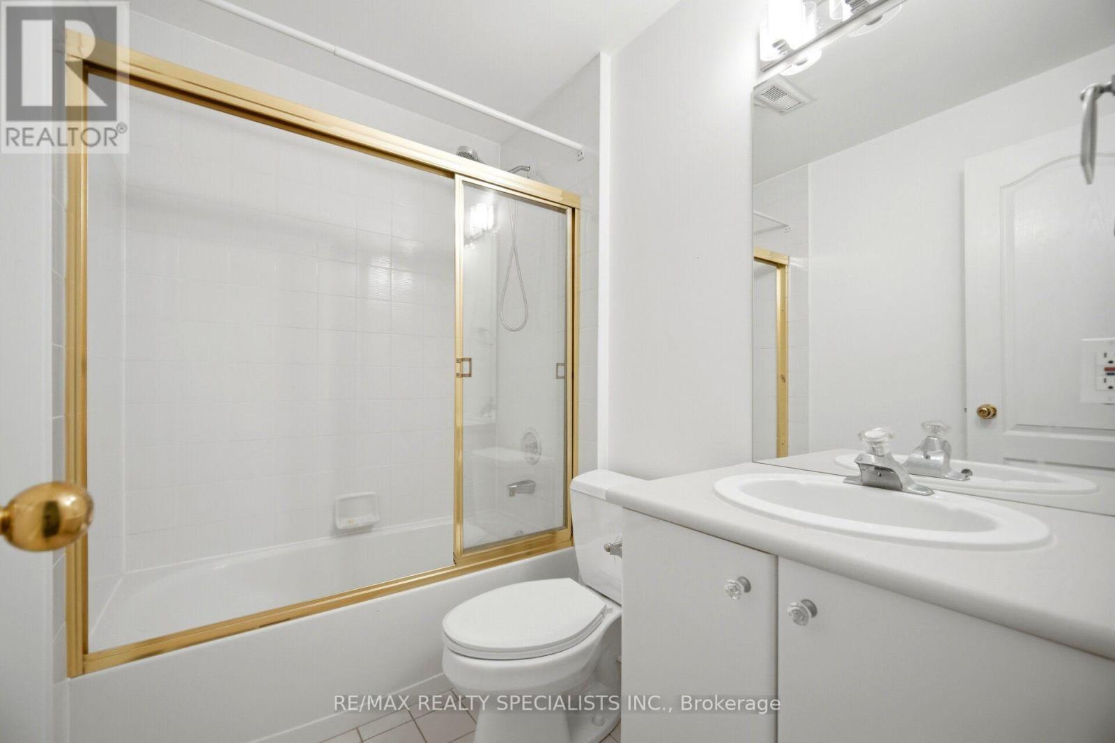 246 Walmer Road — photo 38