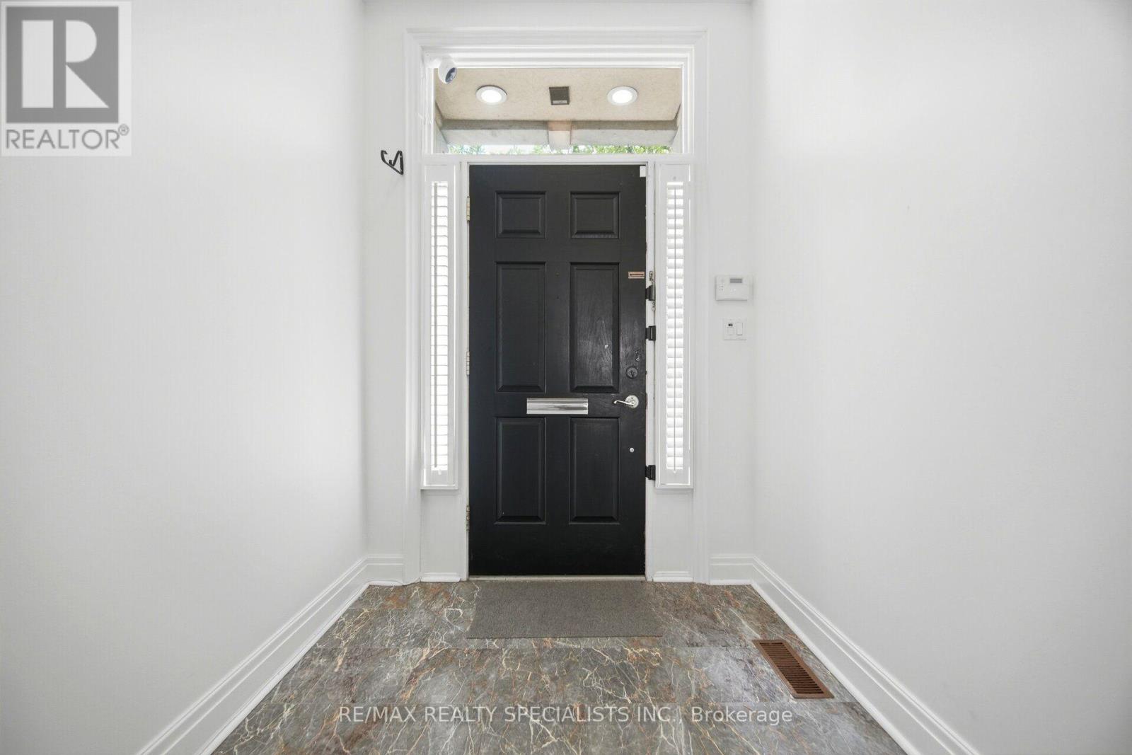 246 WALMER ROAD, Toronto (Casa Loma) — photo 4