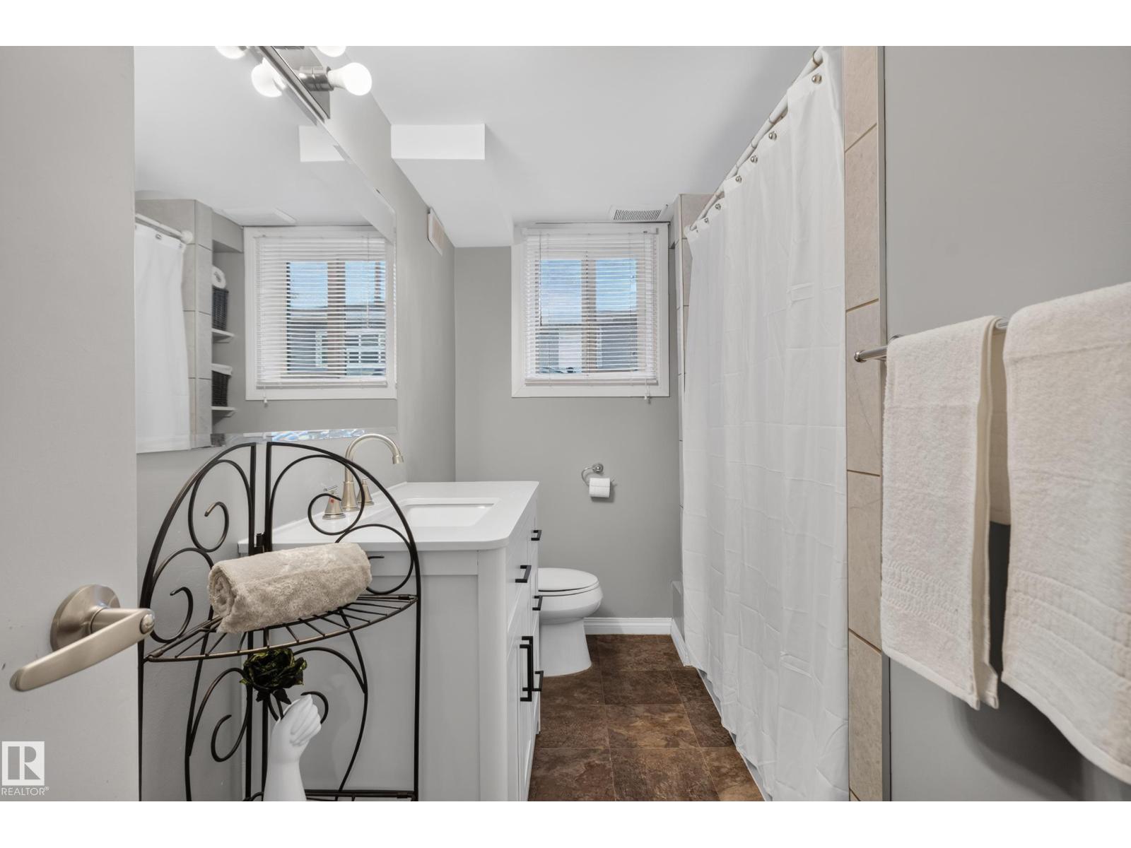 9814 79 ST NW - 20