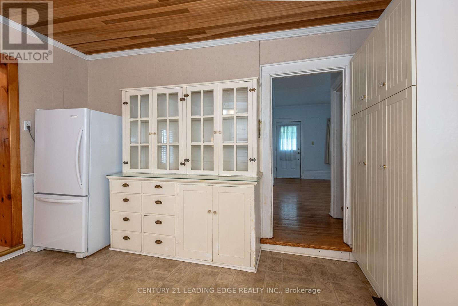 62 North Street, Georgina, ON photo 11