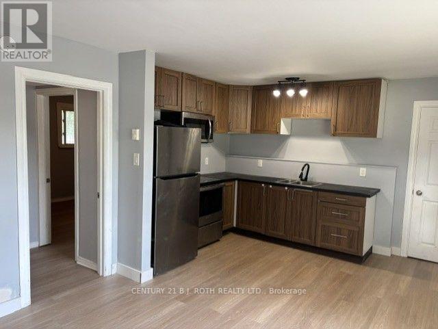 240 Clayborne Place, Orillia, ON photo 2