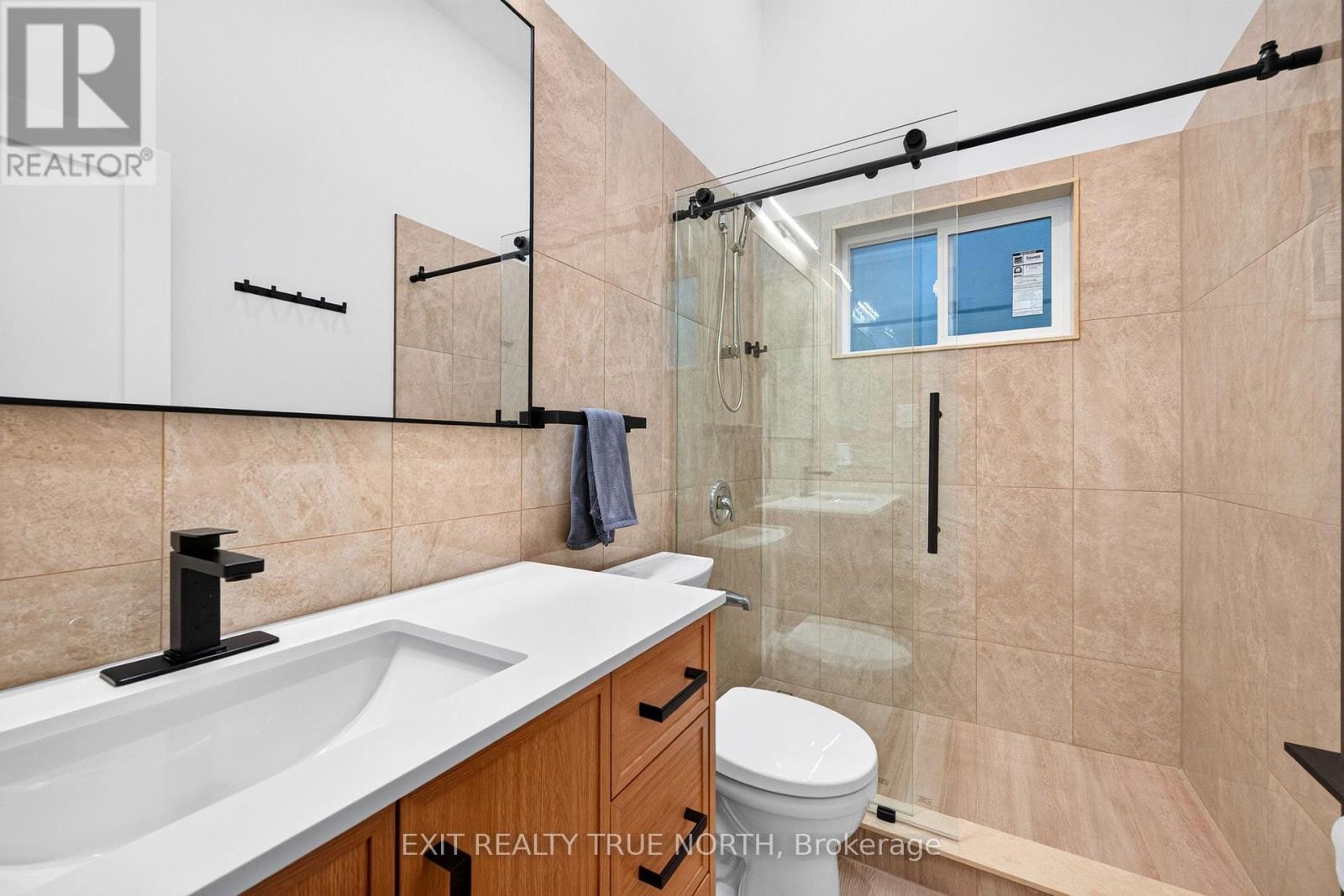 36 Pine Needles Drive, Tiny, ON photo 15
