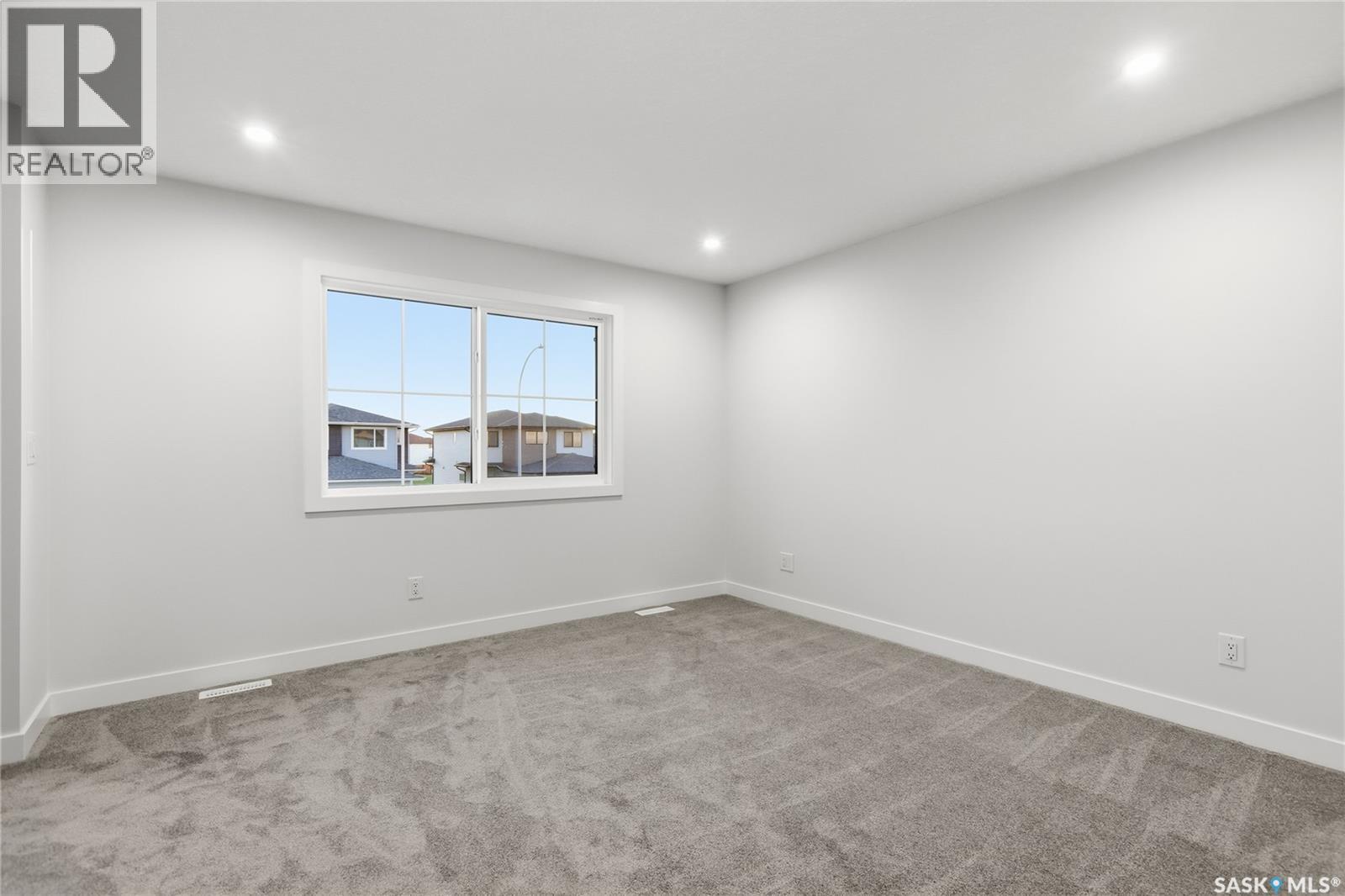 141 Emma CRESCENT - 19