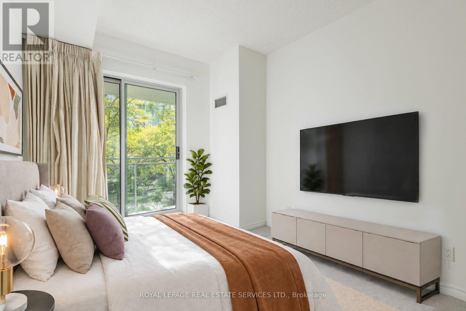 221- 5 Marine Parade Drive, Toronto, ON photo 15