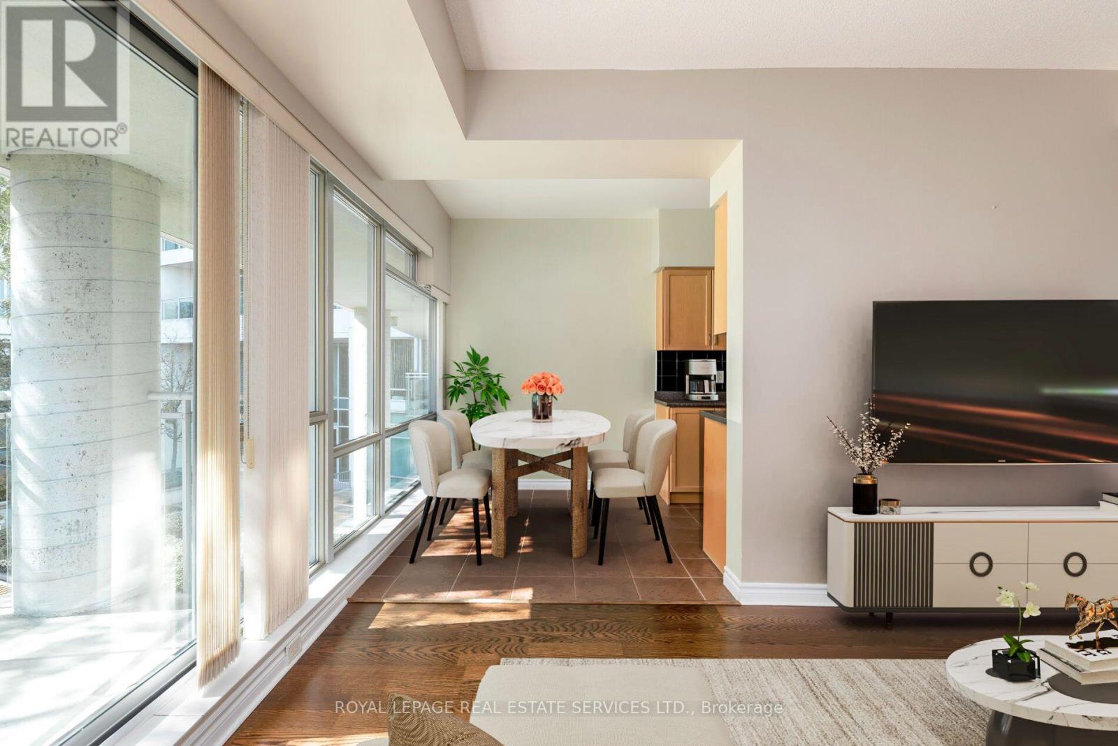 221- 5 Marine Parade Drive, Toronto, ON photo 4