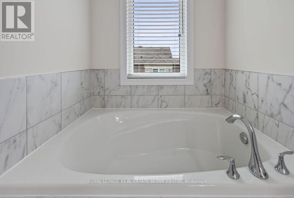 142 Culp Trail, Oakville, ON photo 23