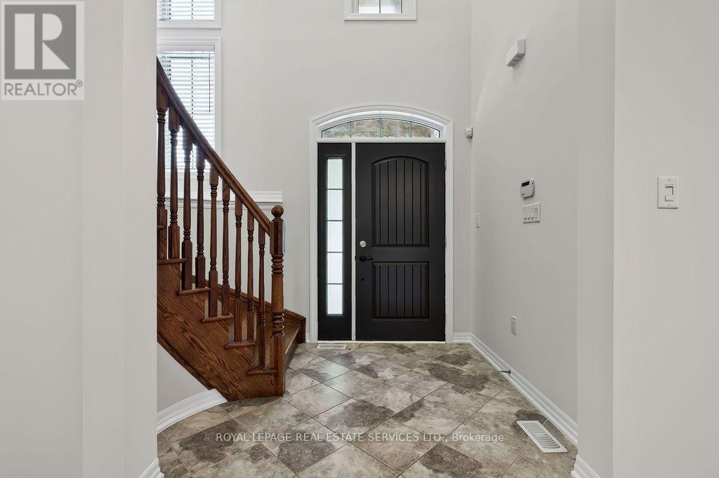 142 Culp Trail, Oakville, ON photo 3