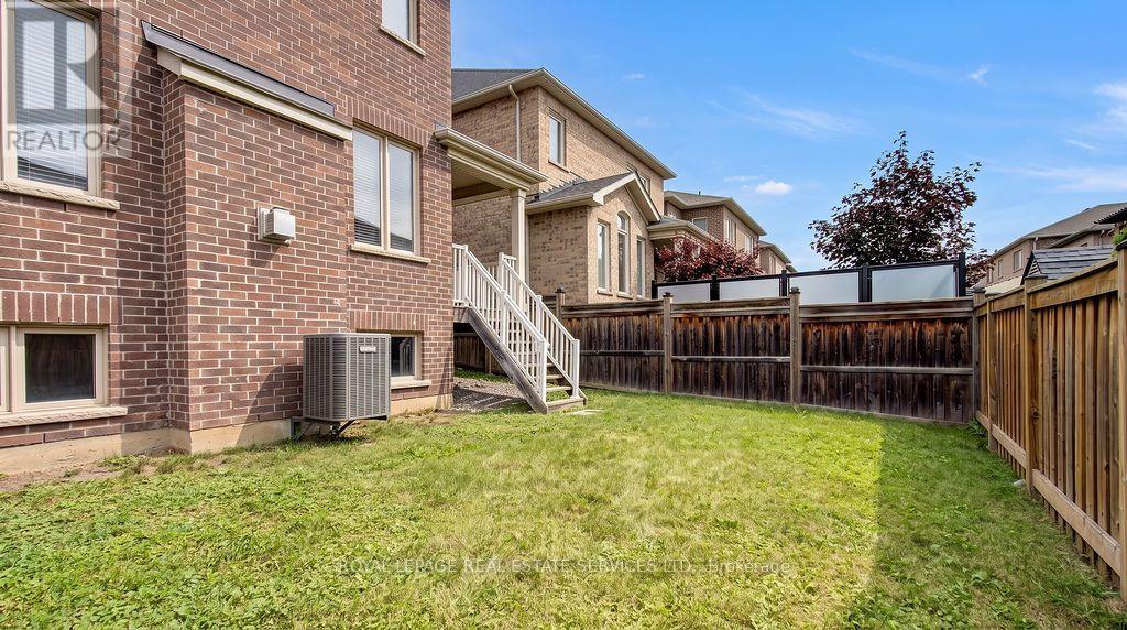 142 Culp Trail, Oakville, ON photo 37