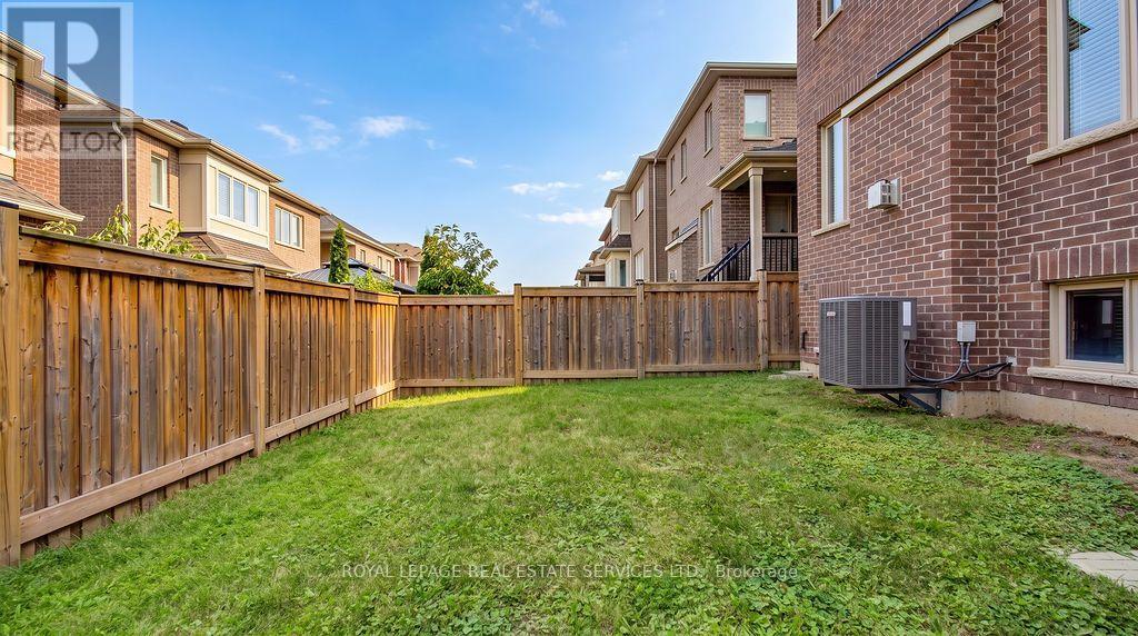 142 Culp Trail, Oakville, ON photo 38