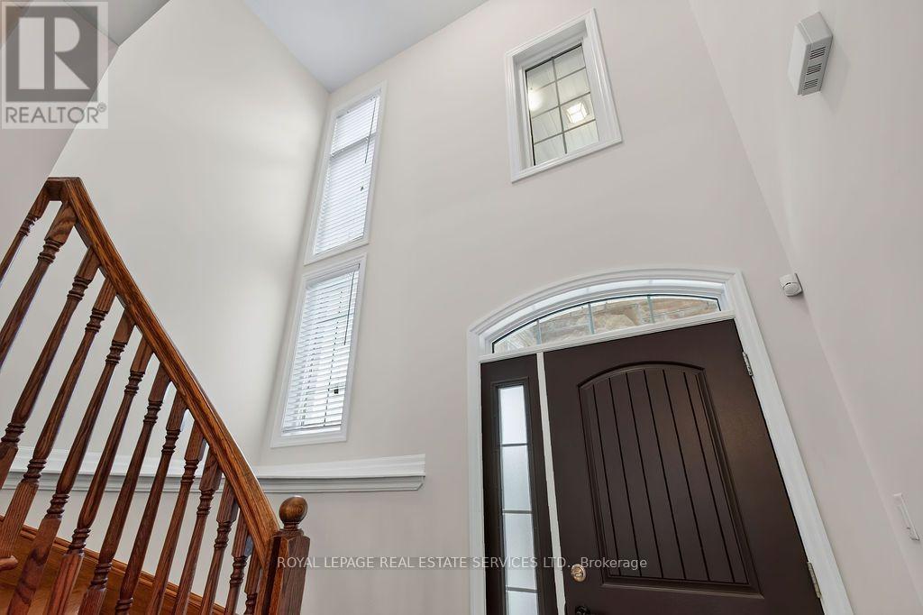 142 Culp Trail, Oakville, ON photo 4