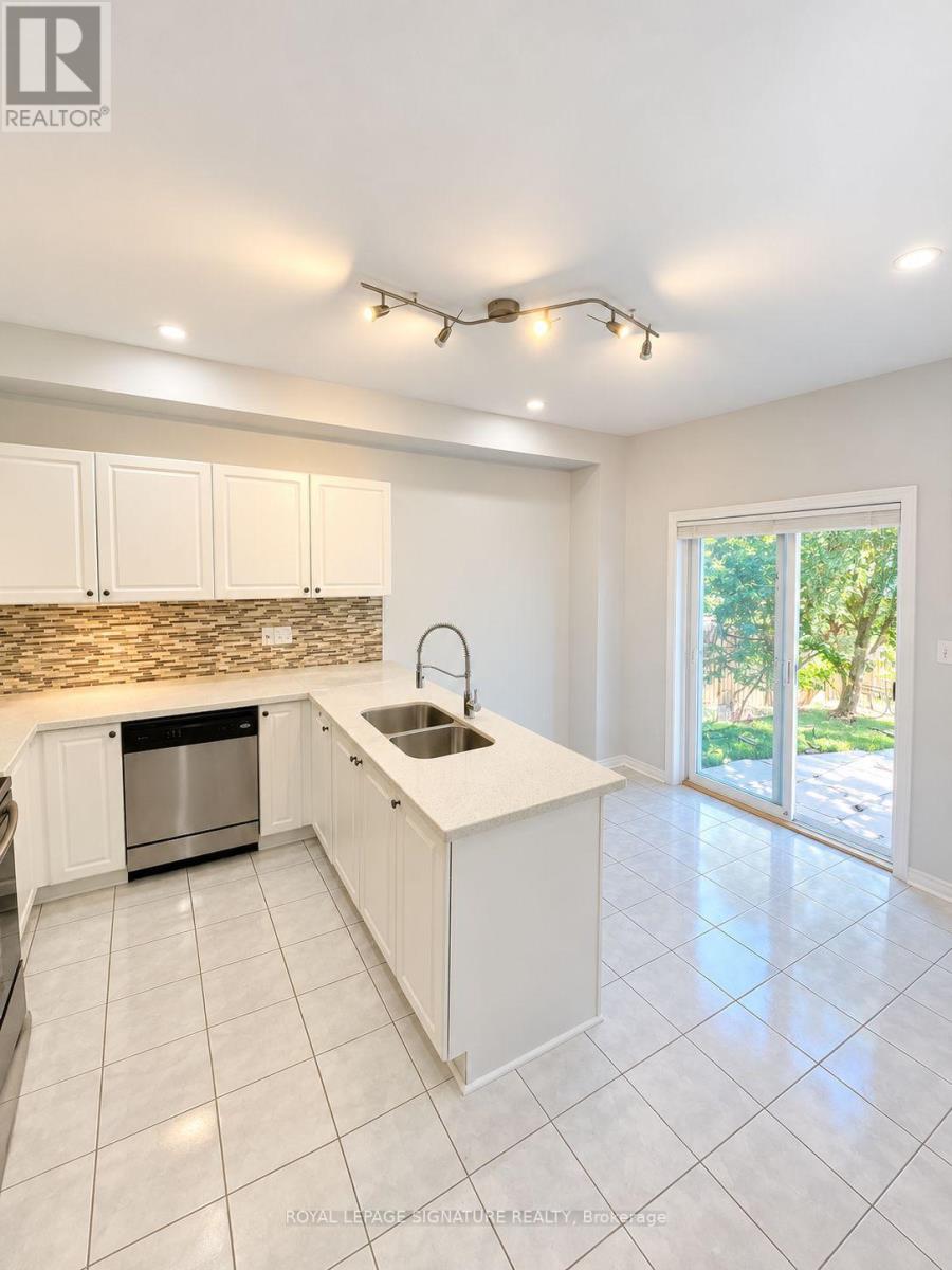 454 HUNTINGTON RIDGE DRIVE, Mississauga (Hurontario) — photo 5