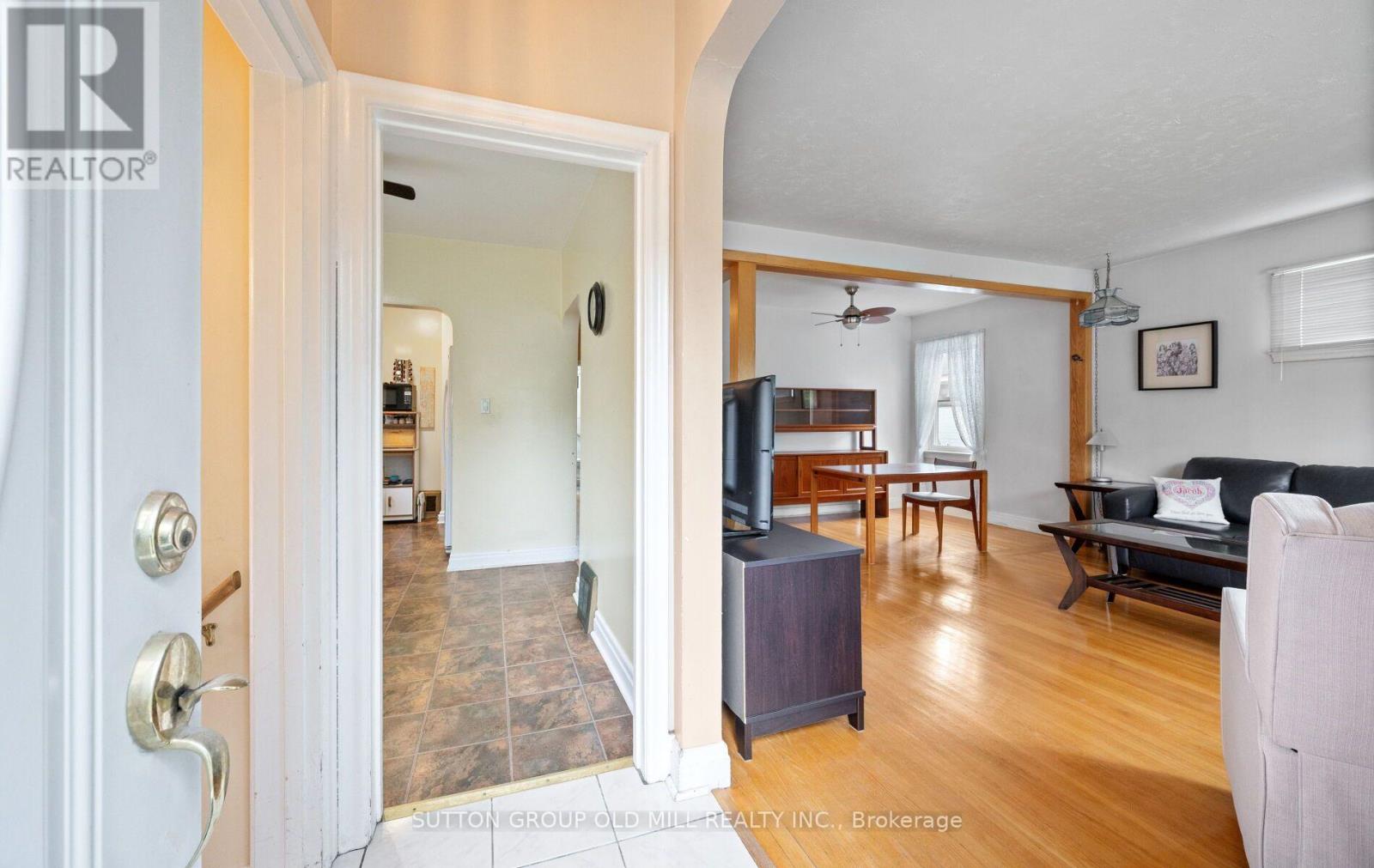 63 Westhead Road, Toronto, ON photo 4