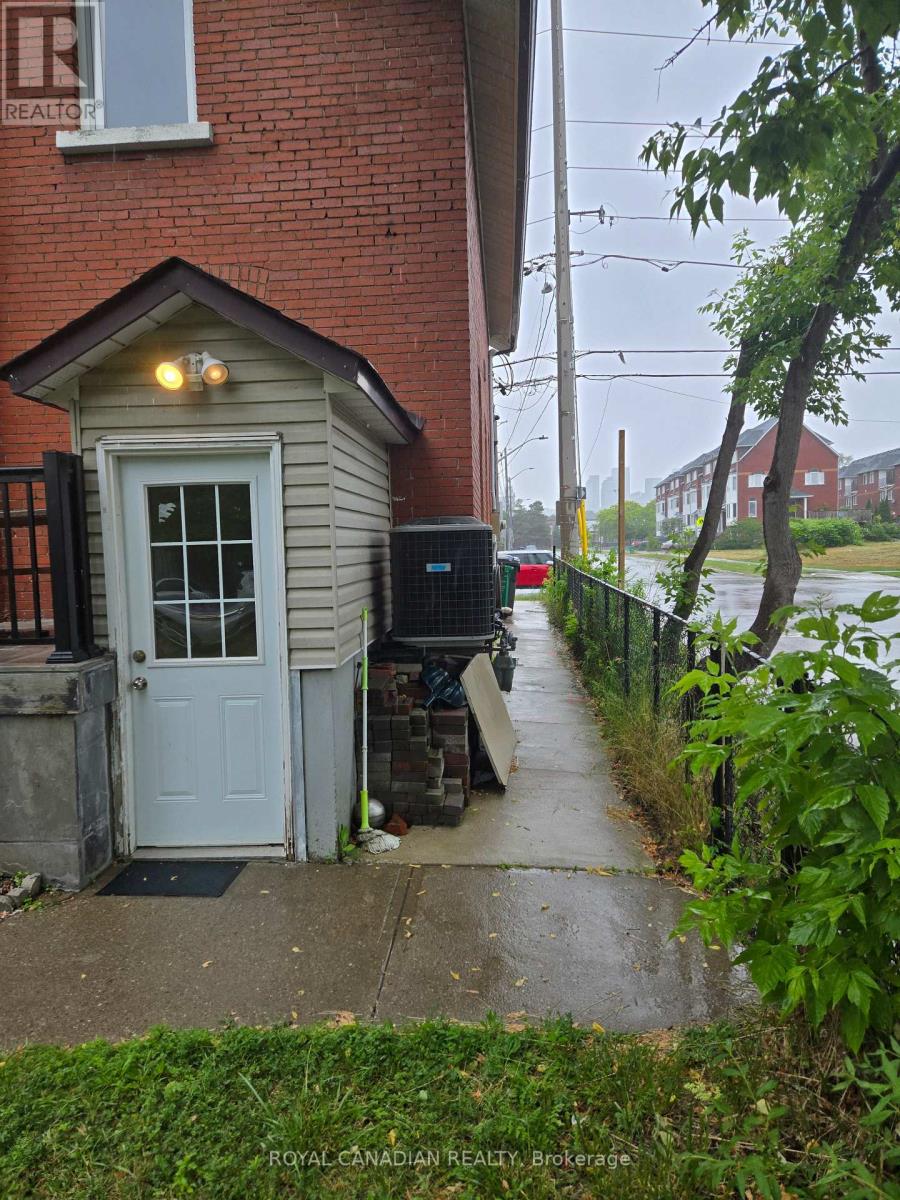 BSMT - 60 AGNES STREET, Mississauga (Cooksville) — photo 2