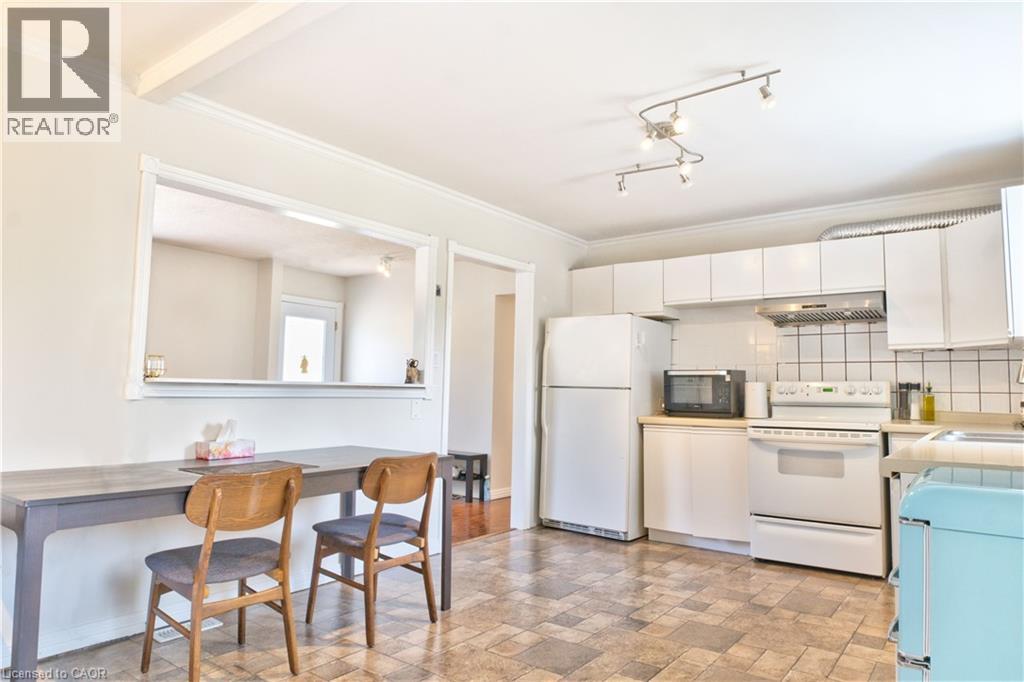 365 ADELINE Drive, Georgina — photo 9