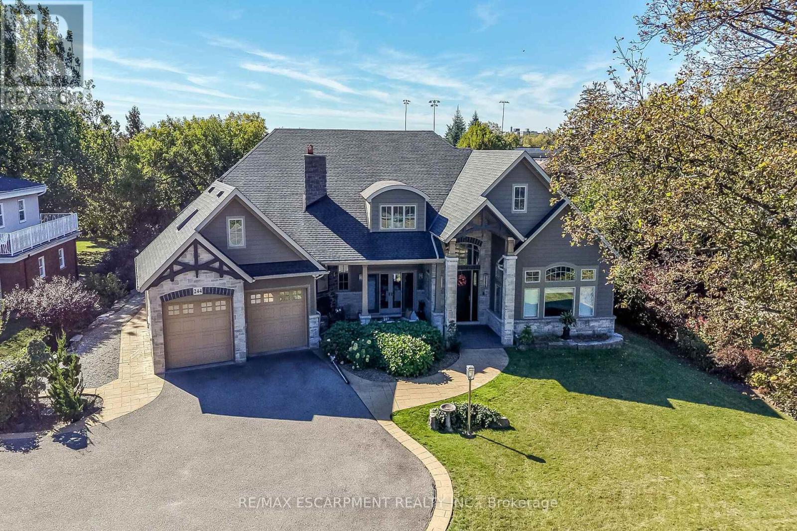 244 Mountain Brow Boulevard, Hamilton, ON photo 2