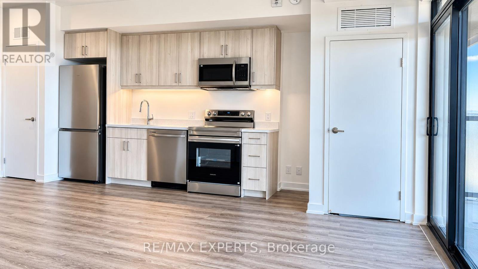336 - 350 PRINCE CHARLES DRIVE, Welland (Broadway) — photo 3
