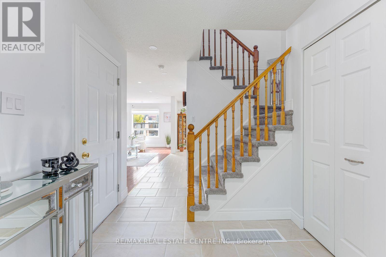 52 Crawford Crescent, Cambridge, ON photo 8