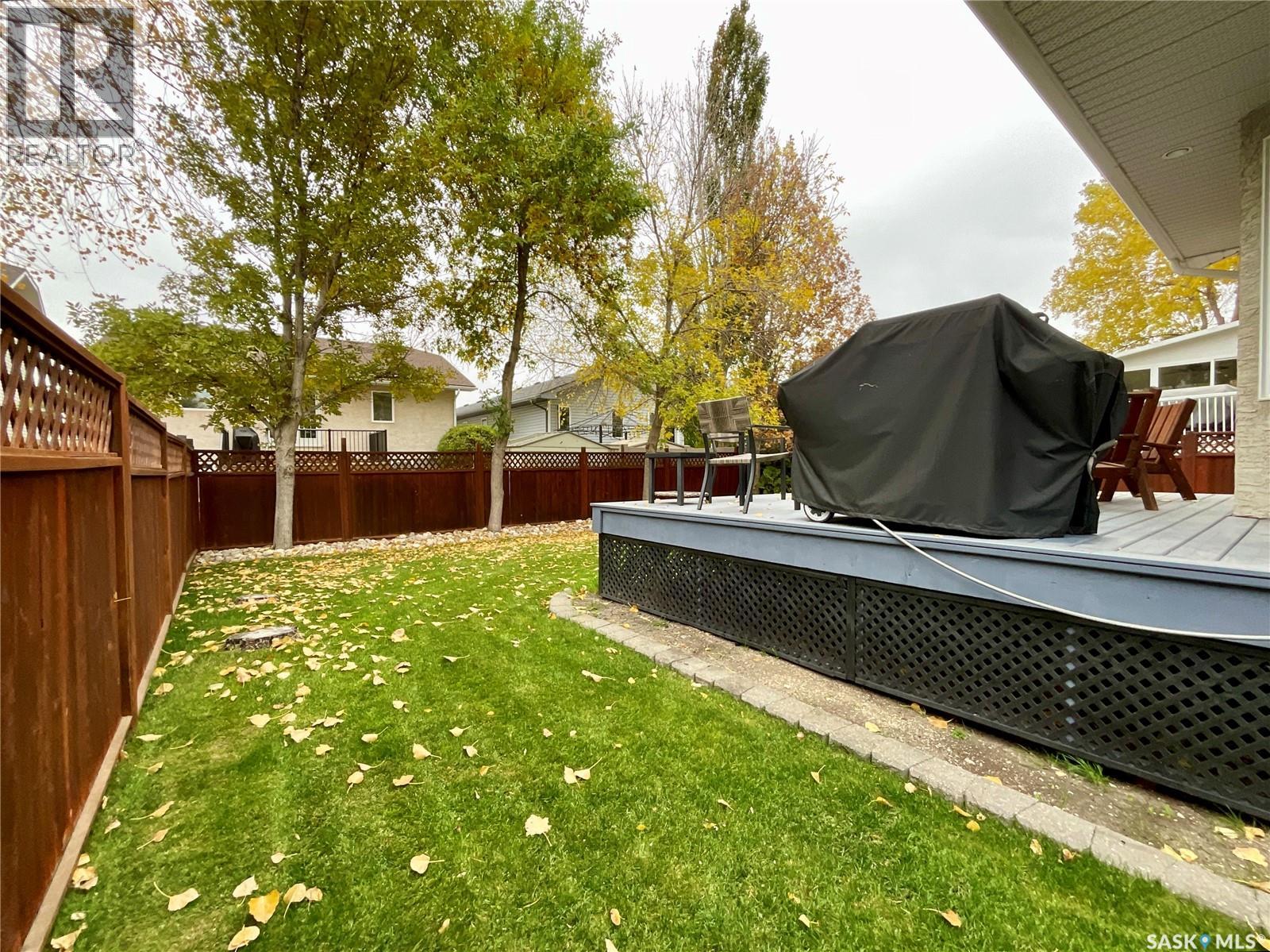 1253 Degelman DRIVE - 54