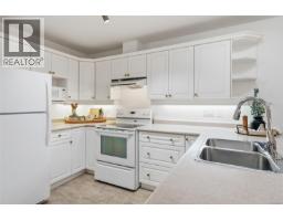 9 850 Arbutus St, Qualicum Beach, BC V9K2M7 Photo 11