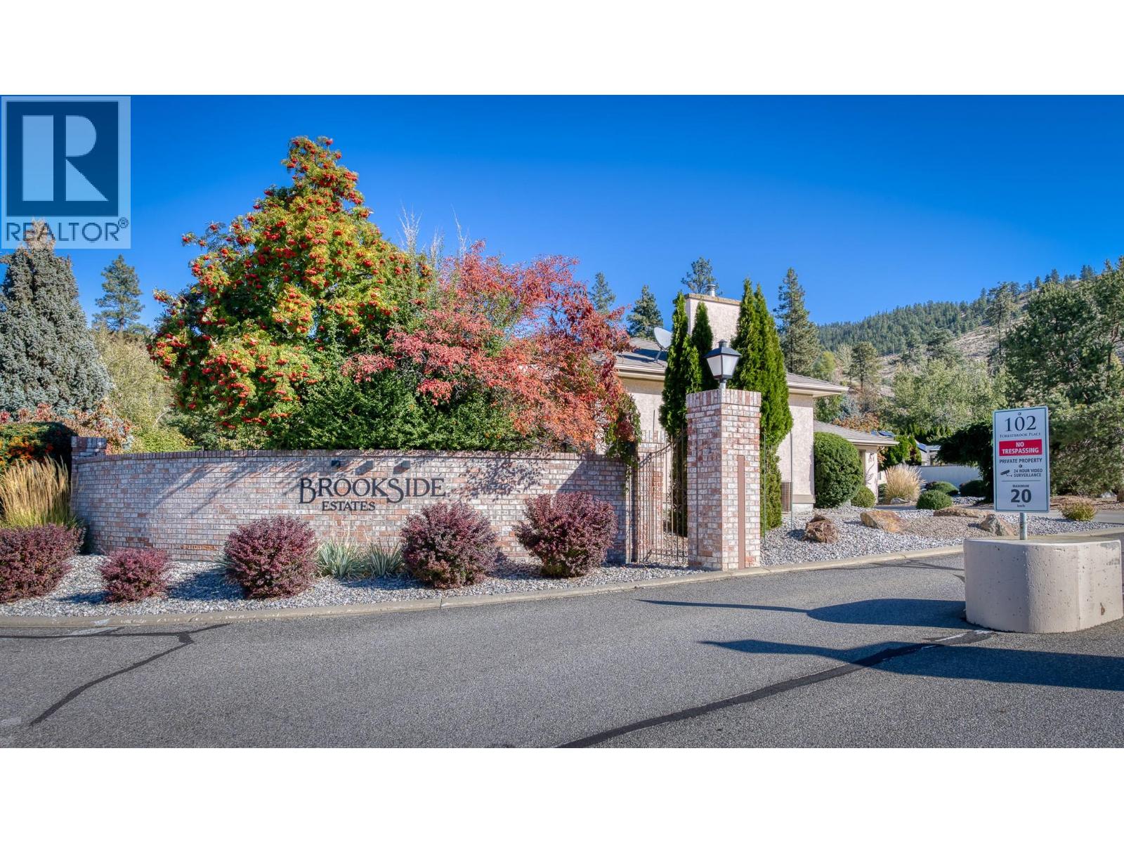 101 102 Forestbrook Place, Penticton