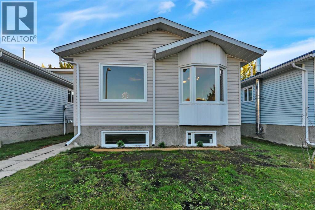 65 Roberts Crescent, Red Deer, Alberta, T4P3K7