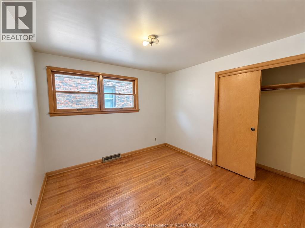1425 GILES BOULEVARD East, Windsor — photo 12