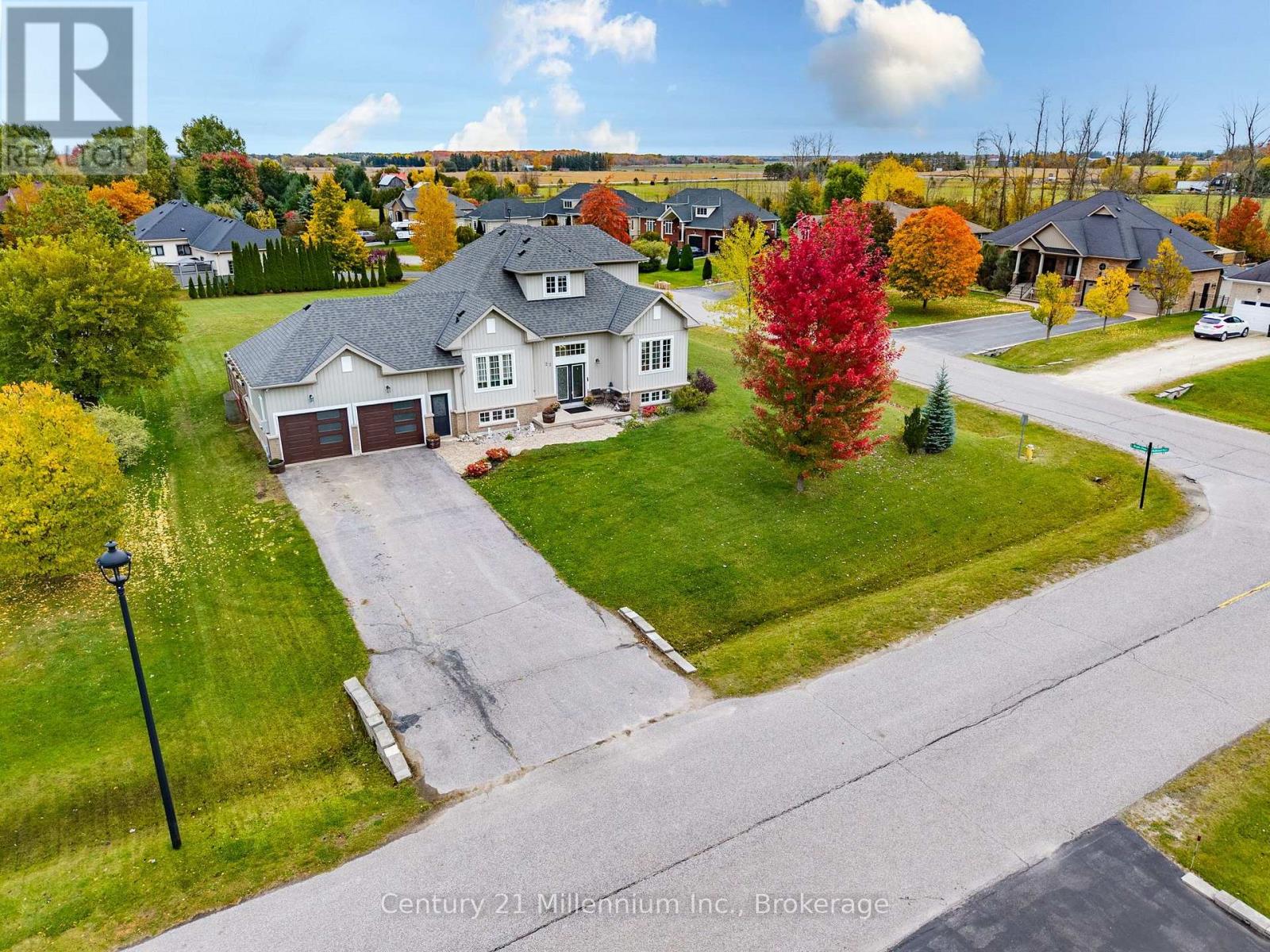 23 BUTTERNUT CRESCENT, Wasaga Beach — photo 3