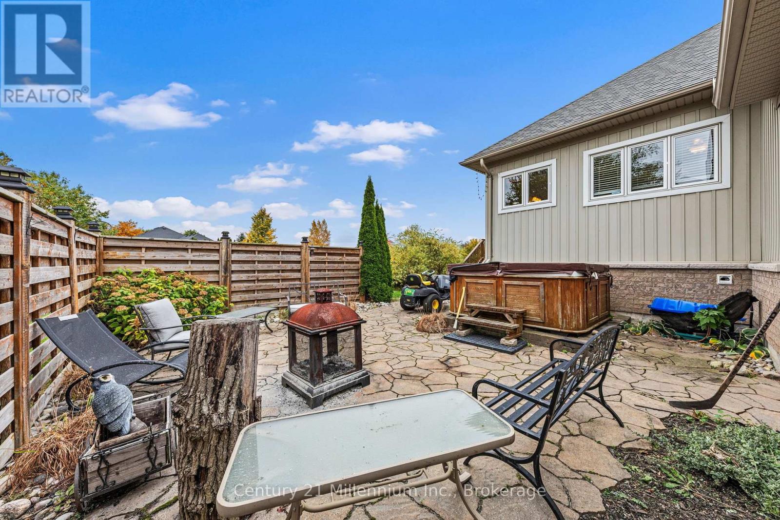 23 BUTTERNUT CRESCENT - 40
