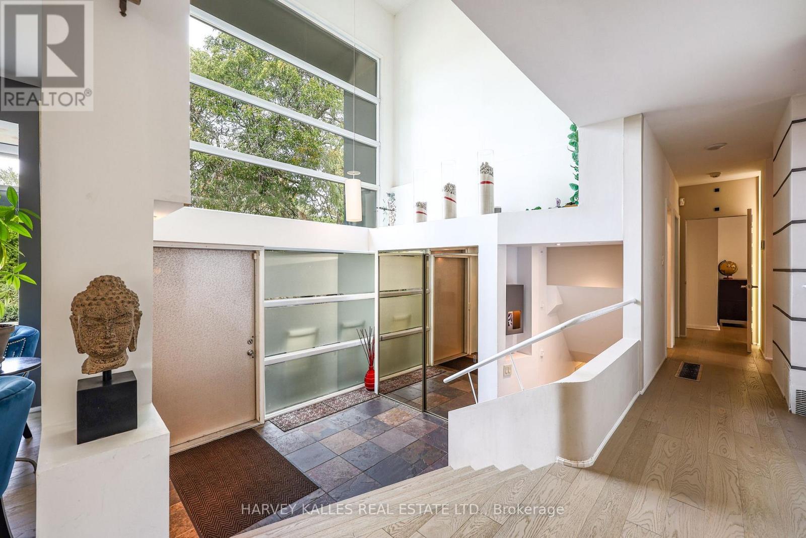 90 Berkinshaw Crescent — photo 7