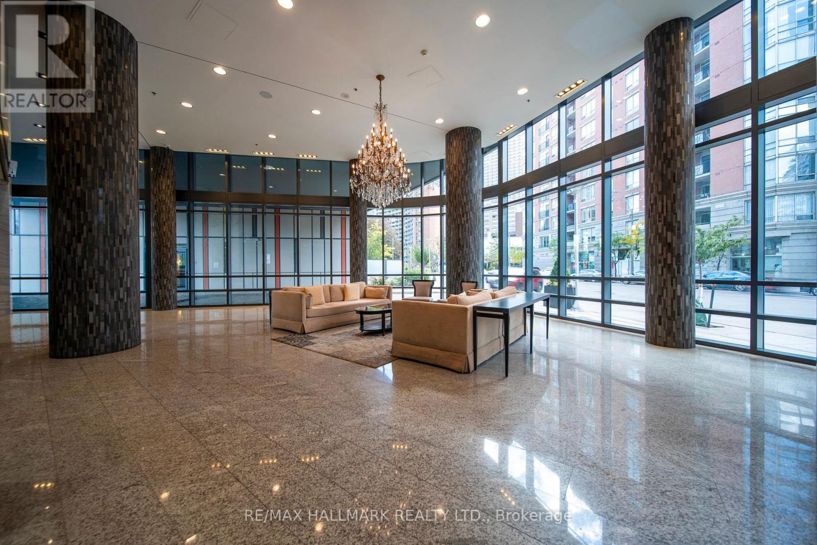 2708- 825 Church Street, Toronto, ON photo 8