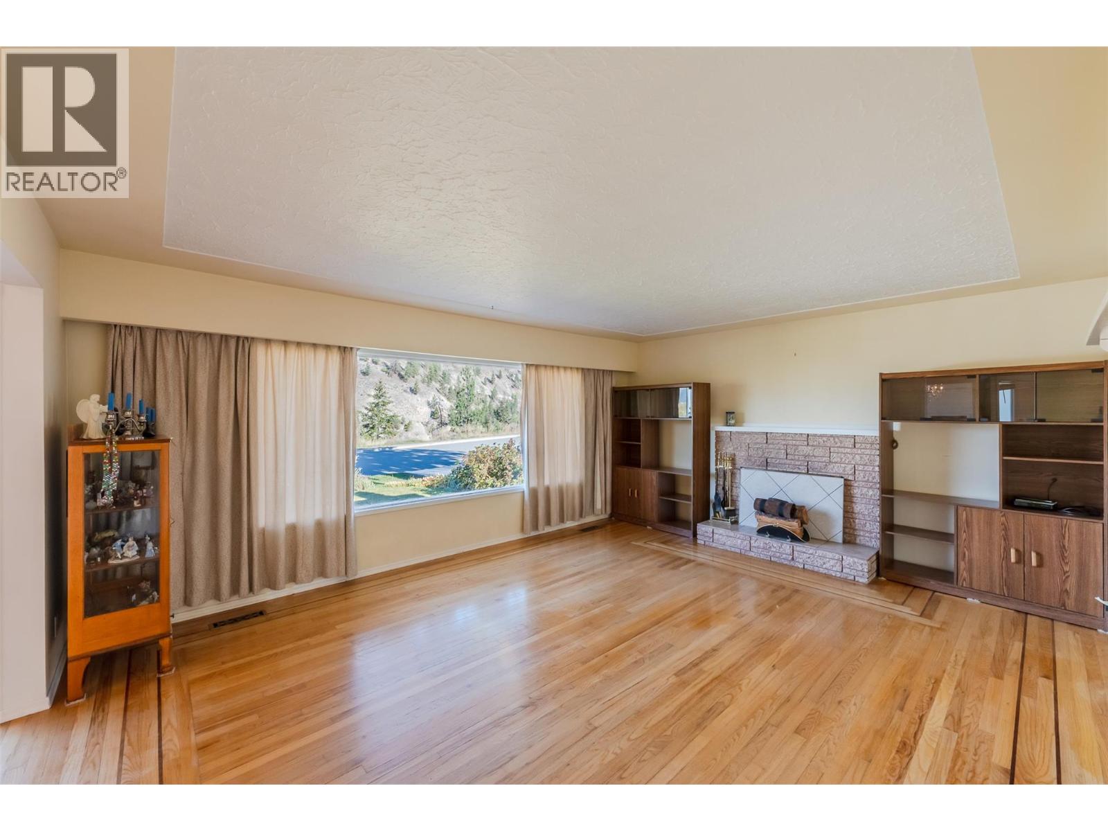 1574 Ridgedale Avenue - 3