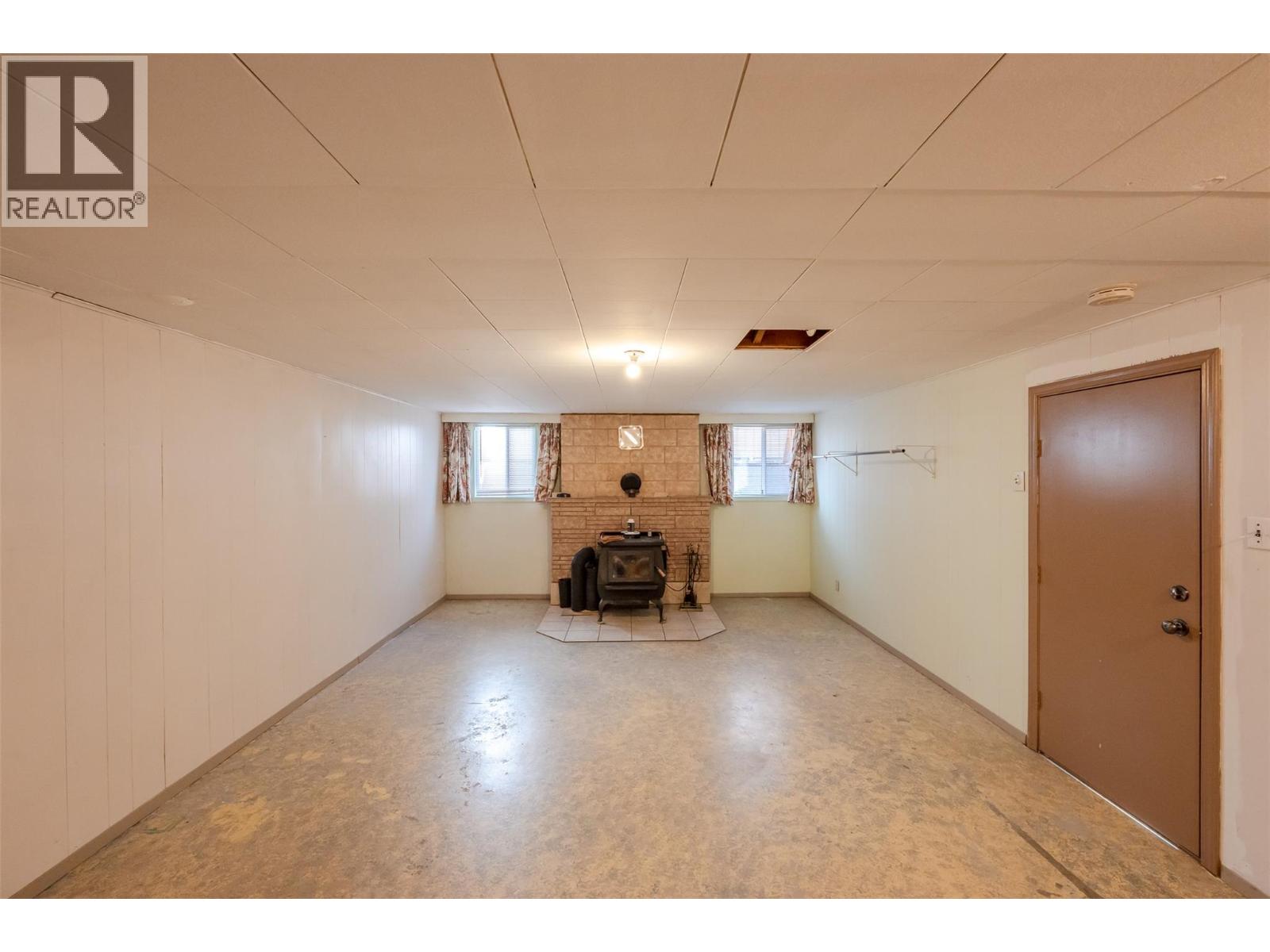 1574 Ridgedale Avenue - 34