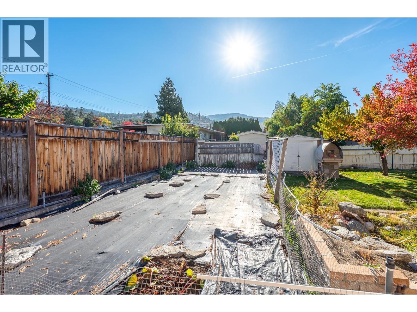 1574 Ridgedale Avenue - 52