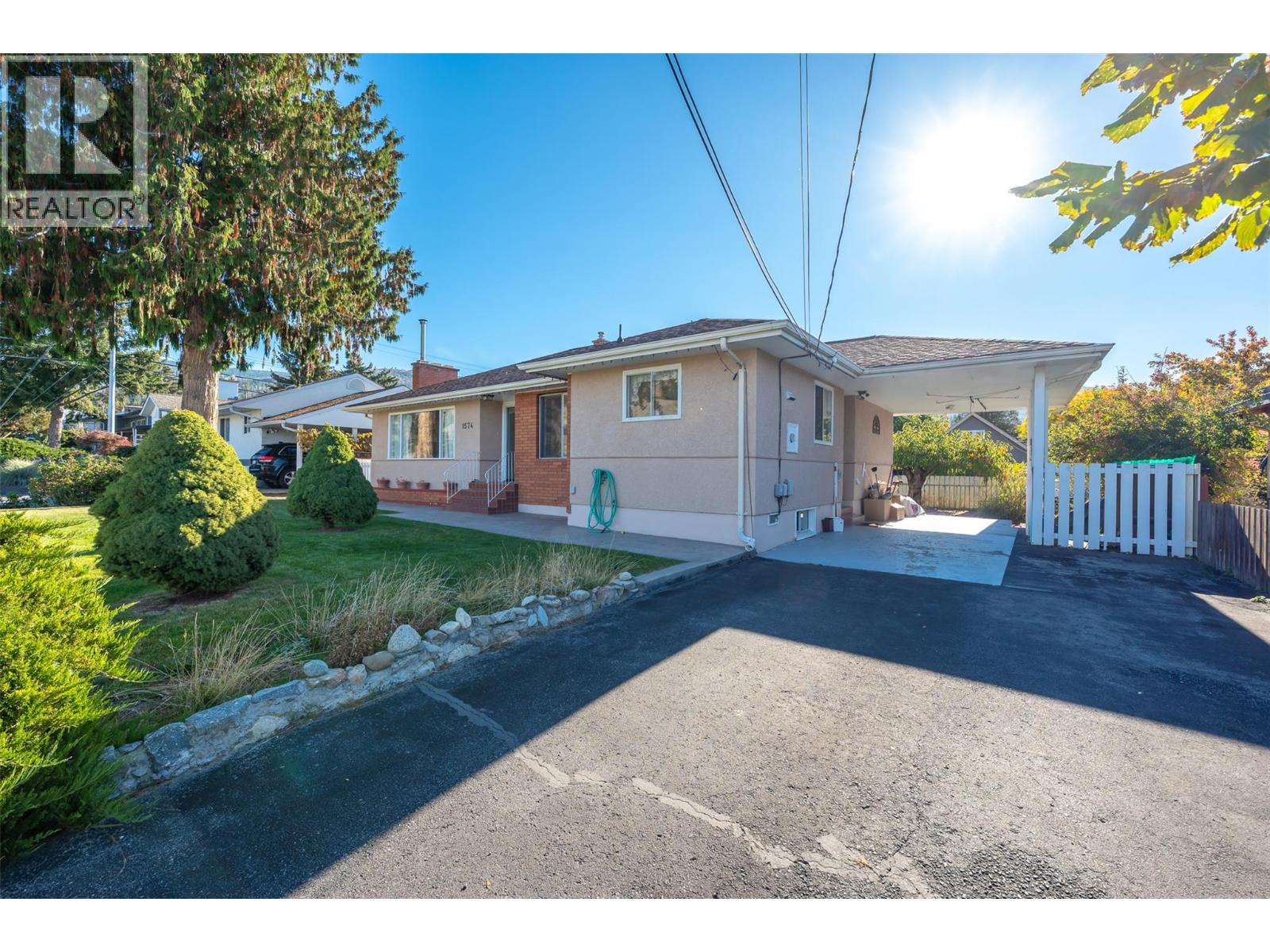 1574 Ridgedale Avenue, Penticton
