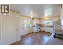 Bedroom - 1574 Ridgedale Avenue, Penticton, BC V2A2S4 Photo 9