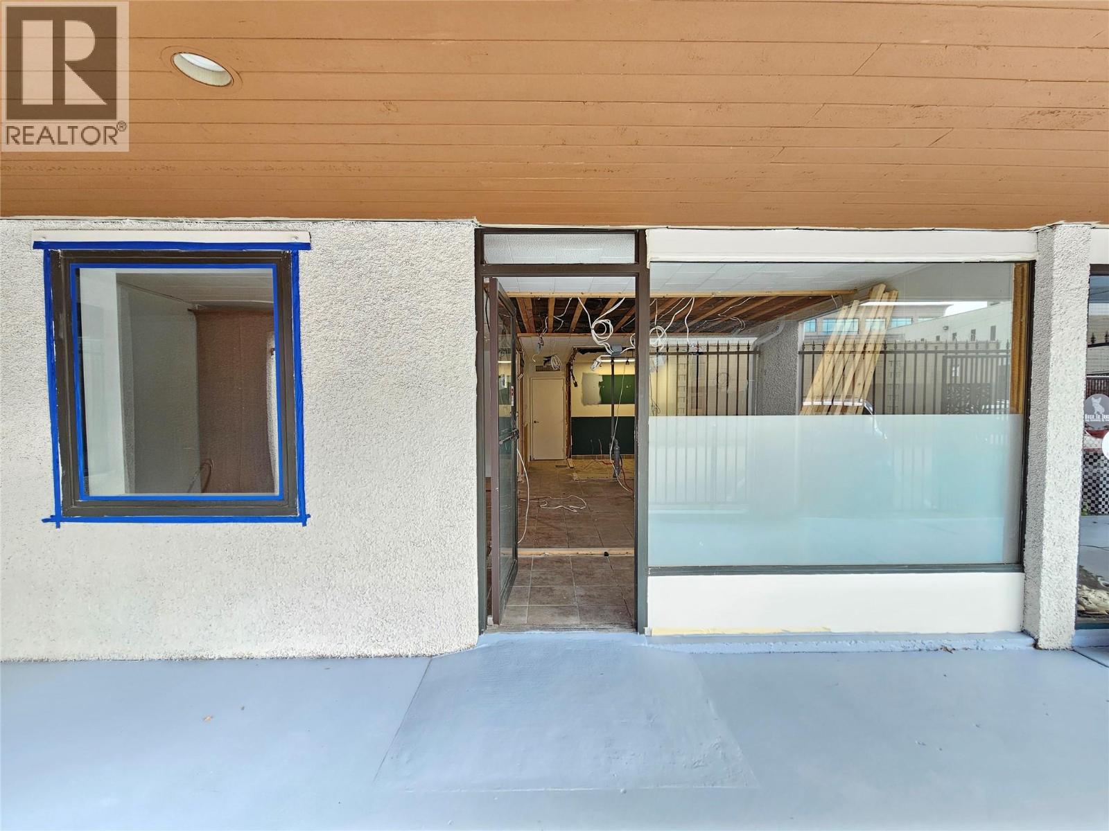 B 545 Lawrence Avenue, Kelowna