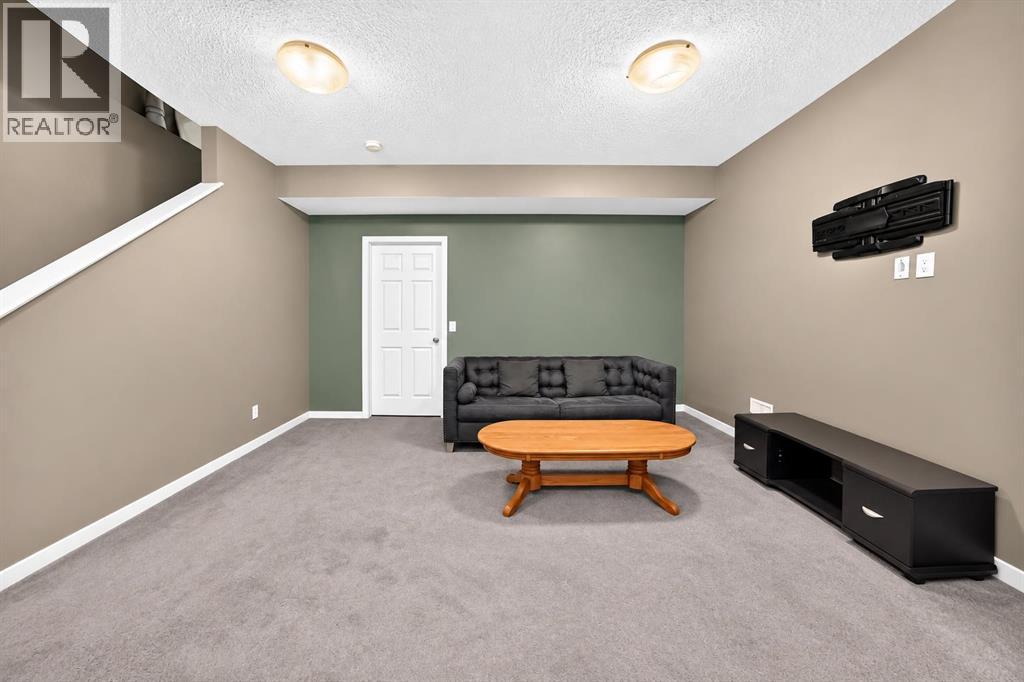 1046 New Brighton Park SE - photo 30